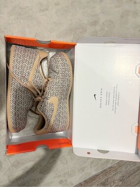 Nike Women Air Force 1 LX in Tan and Black